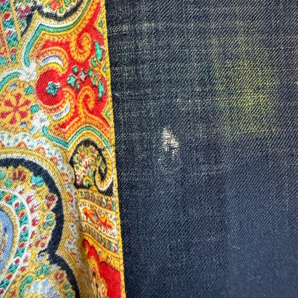 Vintage Hand-Printed Swiss 🇨🇭 Wool Scarf by Robinson & Golluber - 31" x 31" - Picture 11 of 11